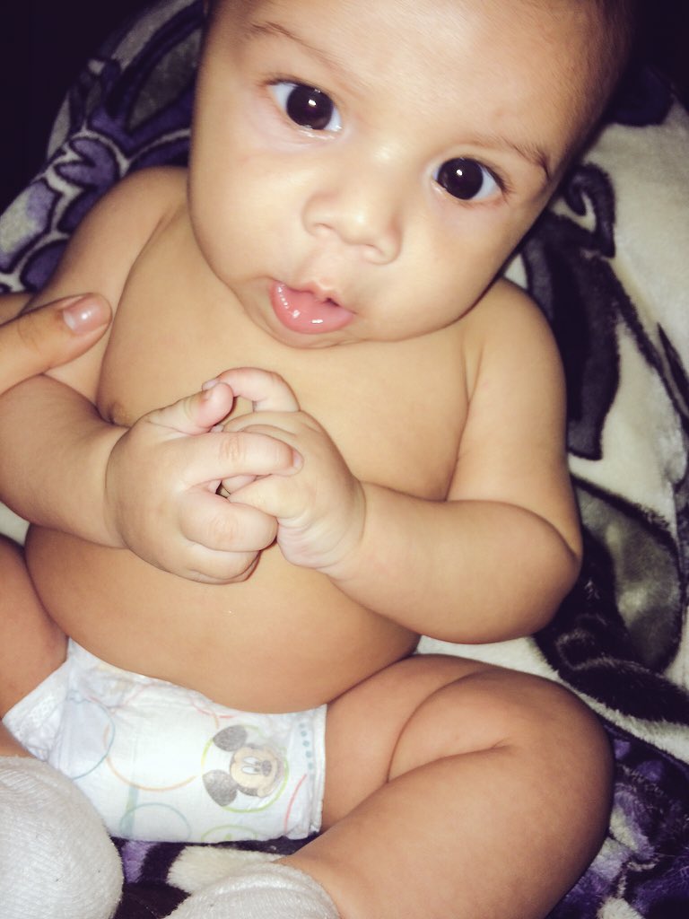 francetoofancyy's tweet photo. Naked baby π» #themrolls https://t.co/l0uHMnEb7i