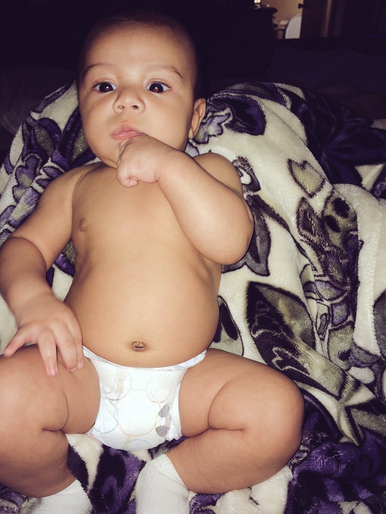 francetoofancyy's tweet photo. Naked baby π» #themrolls https://t.co/l0uHMnEb7i