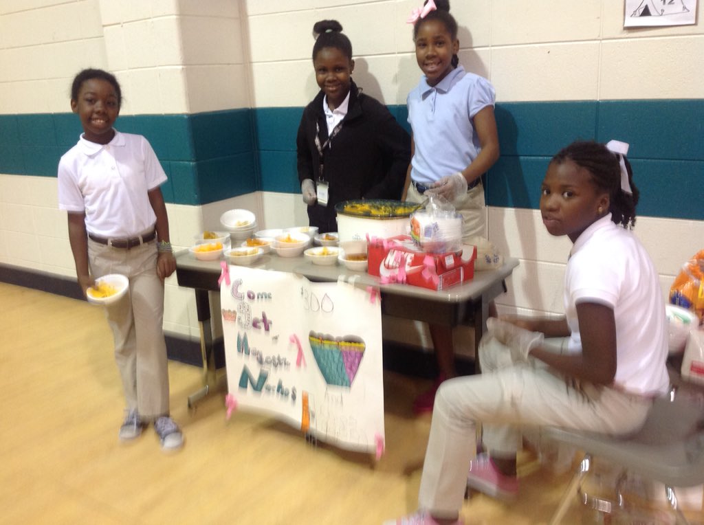 VirieVwalton's tweet image. Thanks fifth graders for another fine Market Day activity.