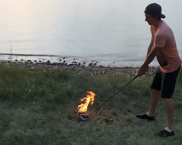 GolfDigest's tweet photo. Watch this awesome video of a guy using his driver to create a HUGE fireball: https://t.co/aNzwFJsjwR https://t.co/TzdjKjqPpw