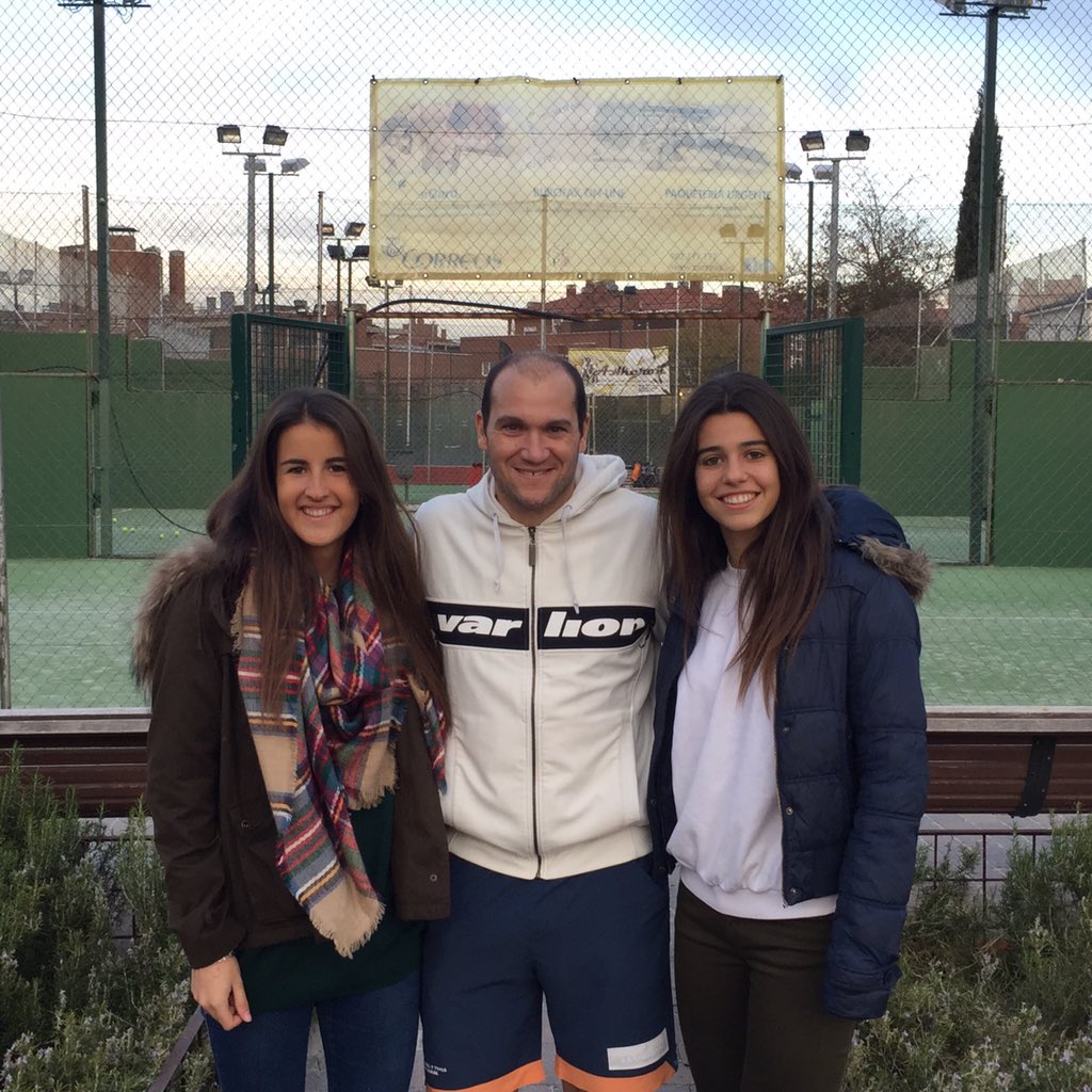 CPTFuencarral's tweet photo. @Sebanerone se va de excursión con dos jugadoras del equipo de @MenoresCPTF ¿Sabéis dónde? ¡En un rato la respuesta! https://t.co/VlBJOpyPRy
