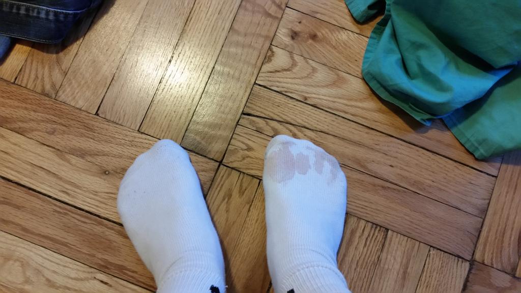 EricLeeMD's tweet photo. Blood soaked thru my shoes to my socks. Didn't notice. Wore them all day. #traumaproblems #socksforchristmas https://t.co/htPQuQEPPH