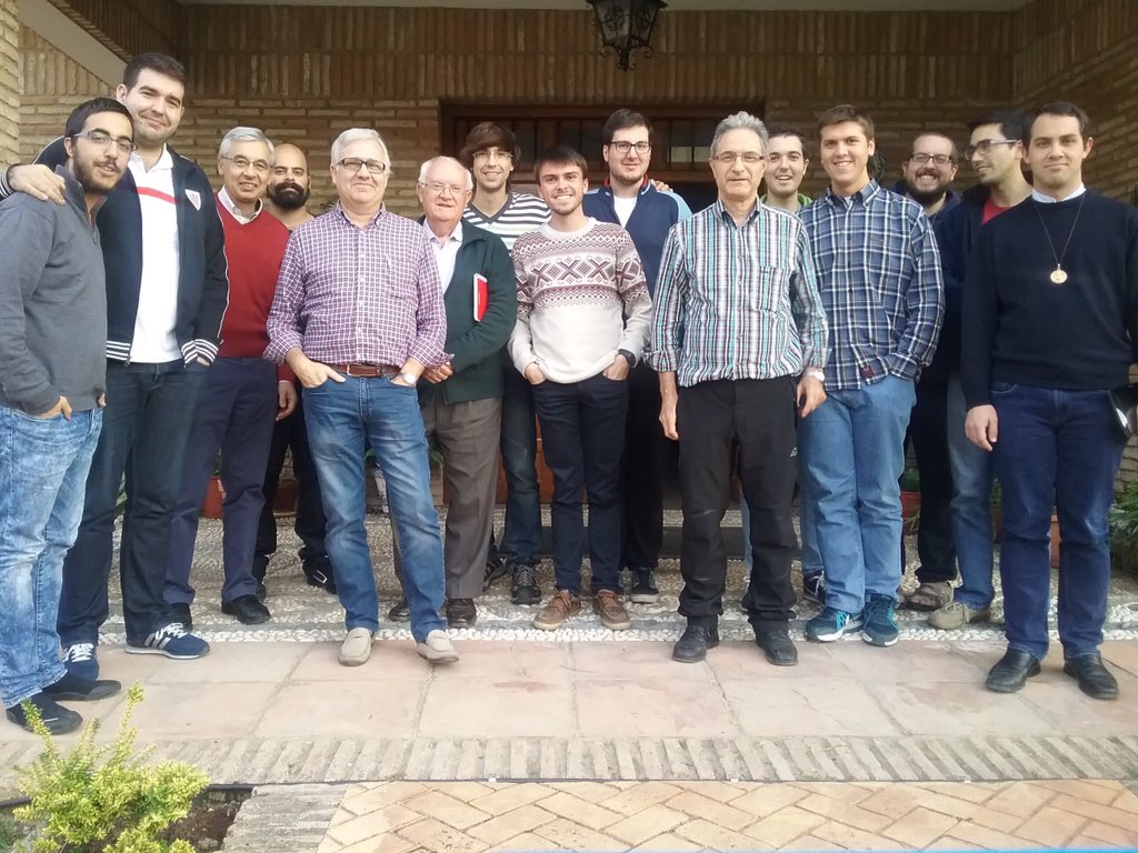 XabiCamino's tweet photo. Días de familia en el Posnoviciado de Granada, junto a los Salesianos jóvenes de @SalesianosES https://t.co/FpYoSwzMCJ