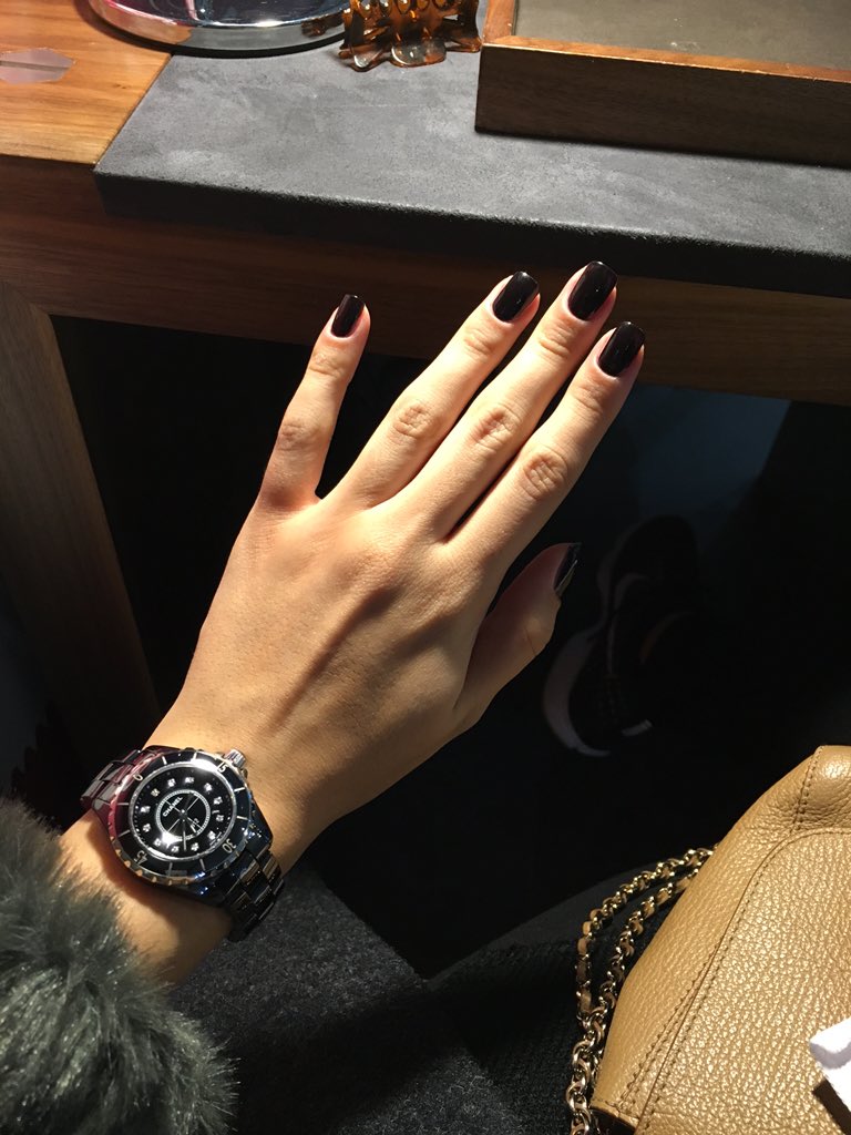 TheStylistLife's tweet image. New Chanel watch. I'm in love 😍 #chanel #j12