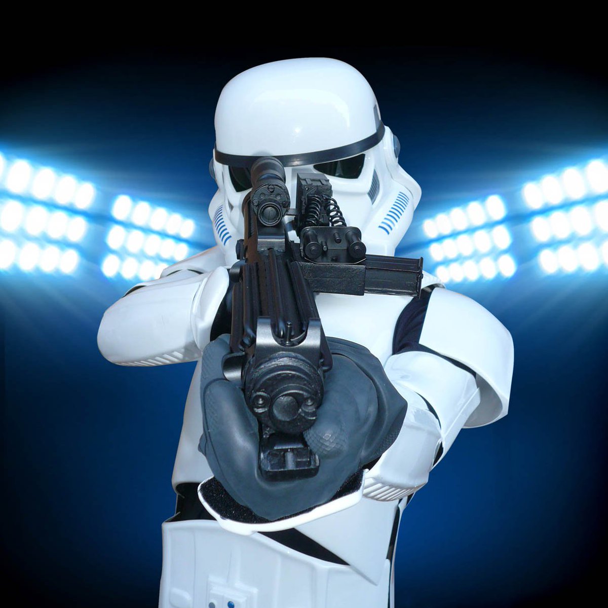 andrewrank2's tweet photo. The Force certainly Awakened here today, working away then rudely held at gunpoint by a Storm trooper. https://t.co/aVGVOVQkeJ