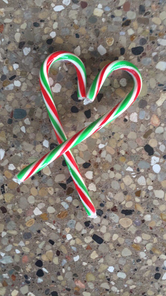 abuschmidt2003's tweet image. 9 days until Christmas!!!😍🎅🎄