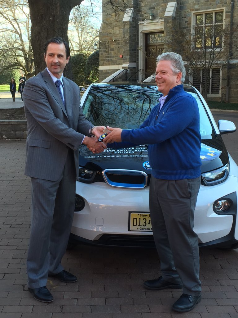 EuropaSaxa's tweet image. The i3 key handover!