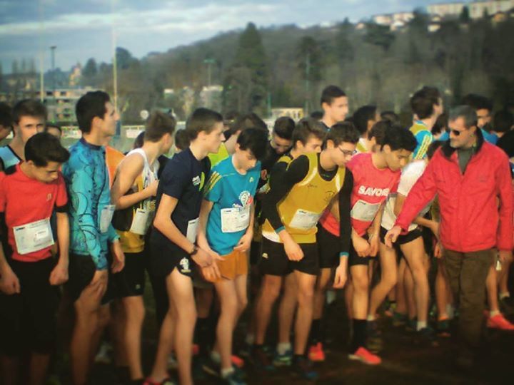 Jadore_Aix's tweet image. Départ du cross académique à Aix #cross #serrer #depart #sapique #triathlon #runing #sabou… ift.tt/1I9d4g6