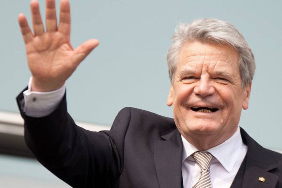 StateIVLP's tweet photo. German President Joachim Gauck was an #IVLP participant in 1993. #ExchangeAlumni are global leaders! #BuildingOn75 https://t.co/mYlIfvw64p