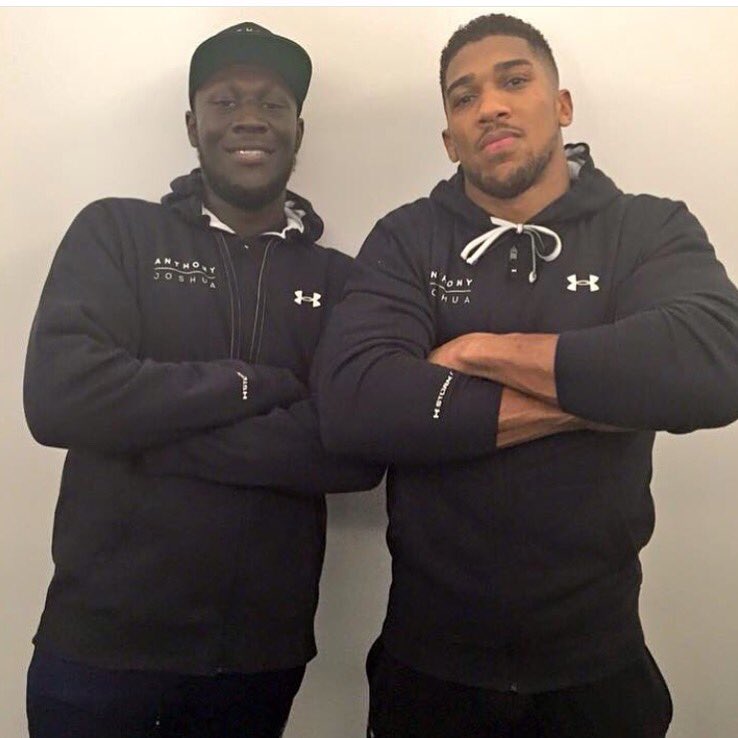 stormzy's tweet photo. Chat Shit Get Banged. #ShutUpForXMasNo1 https://t.co/4QKHLvlUr2