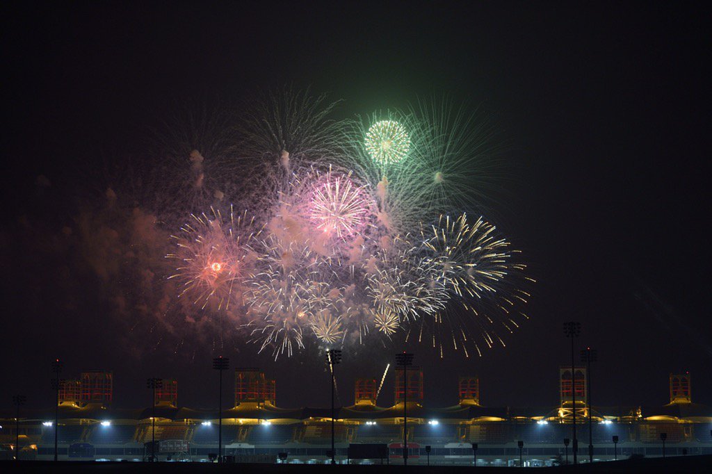 BAH_Int_Circuit's tweet photo. Celebrating #BahrainNationalDay in style... #Fireworks #Bahrain https://t.co/aKtC7svRNI