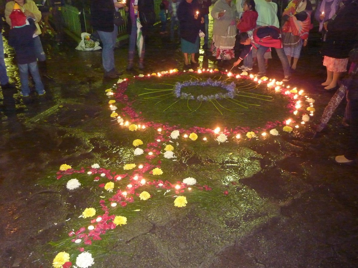 ASOGEN2015's tweet photo. Recordando Encendido de Velas 22 noviembre 2015  #NoMásViolencia #NiUnaMenos #ASOGEN2015 #PorUnaVidaLibreDeViolencia https://t.co/DVjZct4ztF