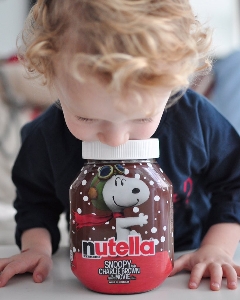 La_SenoritaLS's tweet photo. Merendola con @nutella #nutella_es 😋 y para rematar el bote de snoopy con lo que me gusta!! https://t.co/1MdHx142zi