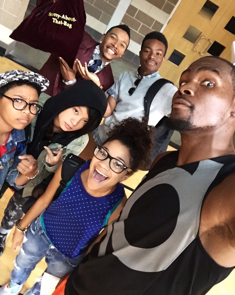 KDTrey5's tweet photo. These guys showed up and got a bag right away. #BringYourGame https://t.co/gB8N3X0bml