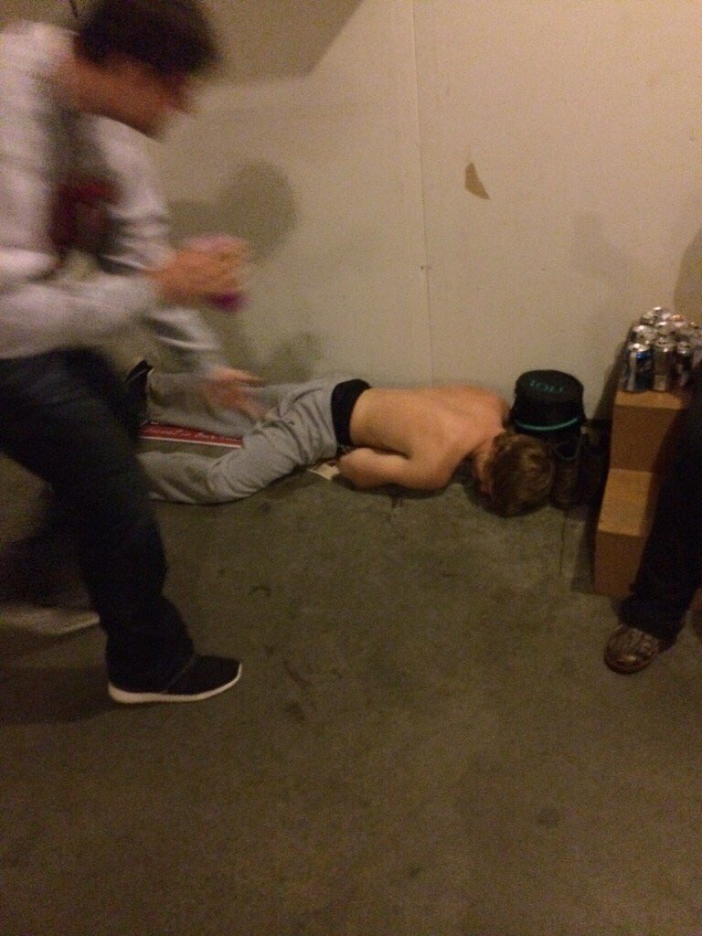 carrielovan's tweet photo. @Bschroeds_11 @jake_swegg this is even better https://t.co/eaXC4X6Srw