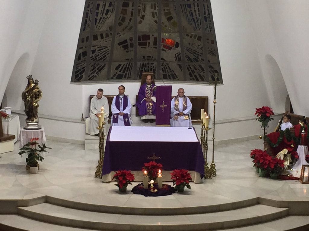 Empieza la ceremonia de entrega de la #LPB2015 de <a href="/AlmeriaMSC/">Scouts Almería MSC</a>