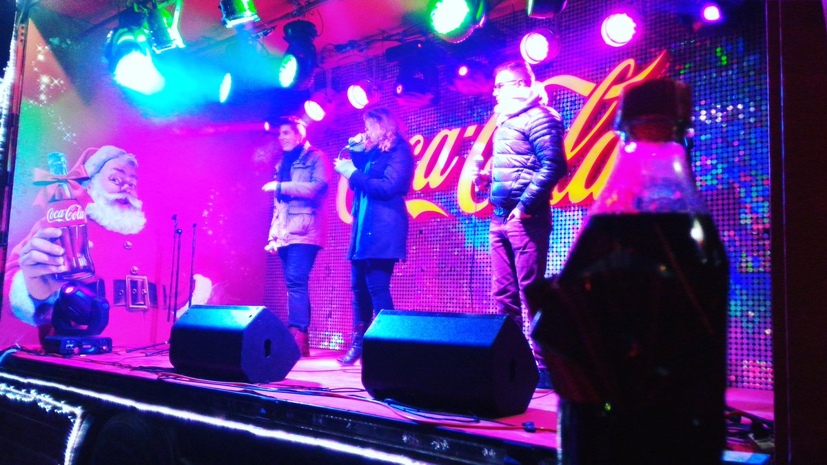CocaColaSrbija's tweet photo. Sombor je večeras najraspevaniji grad u Srbiji zahvaljujući #CocaColaKaravan i #XFactorAdria 🎹🎷🎸 https://t.co/00Hn4KfbAr