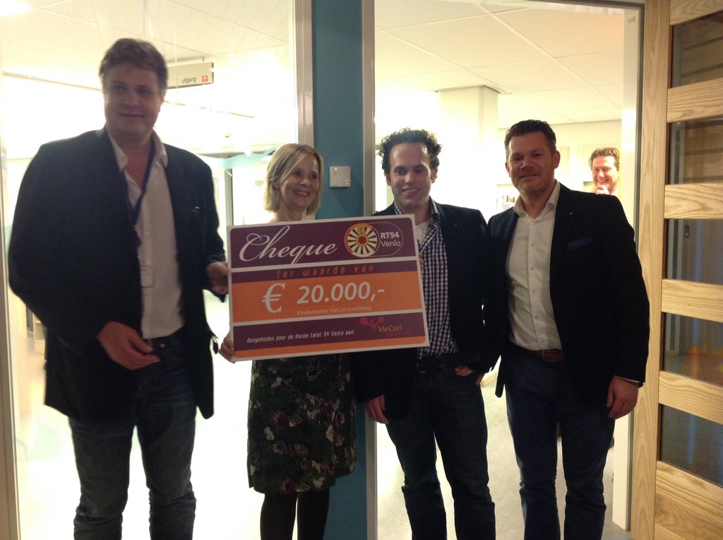 VieAmi's tweet photo. Feestelijke onthulling van de door @RT94Venlo  gesponsorde kinderspeelkamer. Bedankt namens alle kinderen @Viecuri! https://t.co/286PRbmQJK