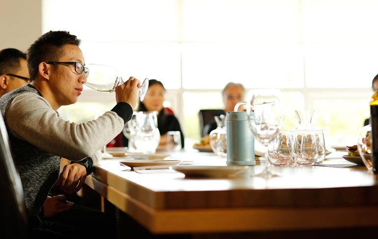 scoutmagazine's tweet image. Got a wine lover on your list? Give the gift of education! @Winestains_Acad scoutmagazine.ca/2015/12/16/goo… #ScoutThis