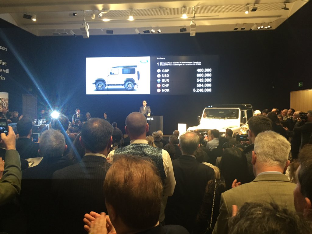 And #Defender 2M sells for £400,000!!!!