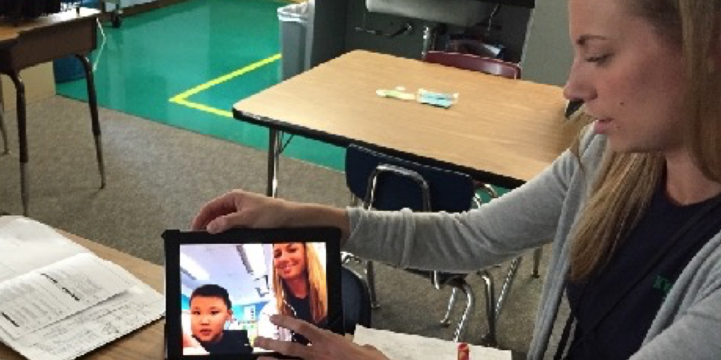 edutopia's tweet photo. 4 things this teacher learned after videotaping herself in the classroom: https://t.co/3aH0gJU6Wo. #profdev https://t.co/7RCyShkw86