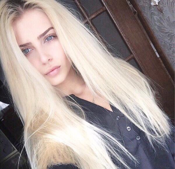 afanasev's tweet image. Ей всего 13. Что же будет в 25-30?