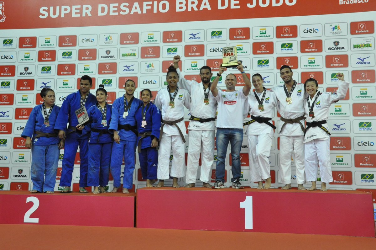 Brasil mantém invencibilidade e bate Venezuela no Super Desafio BRA: cbj.com.br/l/JLX