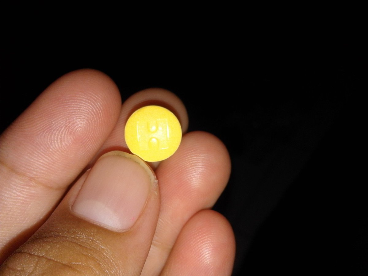 Nurul4698's tweet photo. @blogdokter dok saya mau tanya ini namanya obat apa yh? Trus manfaatnya buat apa? Trimakasih :) https://t.co/chzEvefJTI