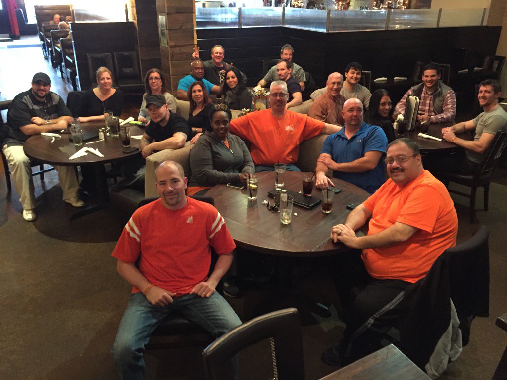 ScottFound's tweet photo. Part2 of DH day- burgers at PlanB burger!@LongmooreW @smarteypantz @DelvecchioA @Lisachiras https://t.co/pr4MDC42zb