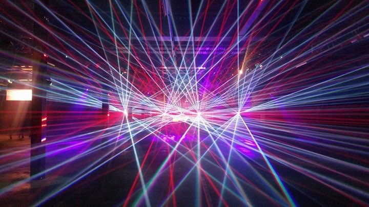 IntervisualLP's tweet image. Aankomende zaterdag @PumpUp90 @Pump90_VE @Evenementenhal #Venray met XXL LASERSHOW! INTERVISUAL.NL