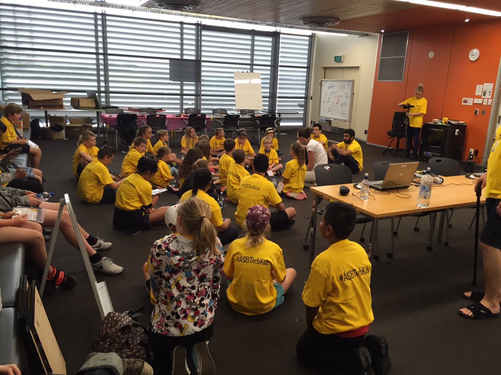 KaDarroch's tweet photo. #ASBTechKids inspiring young minds @Nehab_NZ @Thedanbuchanan @jamesbergin #CDrivehaps https://t.co/frZVUUklzD