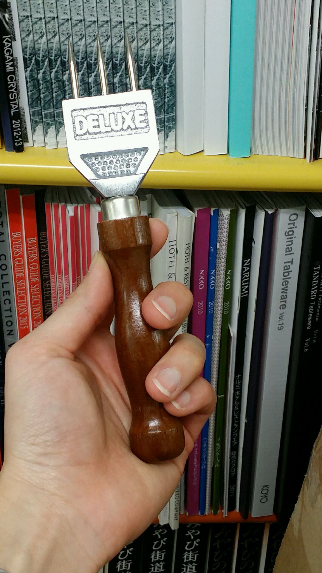 公式 Annon食器専門店 毎度 デラックス 三本刃 です 本日も10 00から営業致します よろしくお願いいたします アイスピック アイスピッケル T Co Adcfxkwlfh