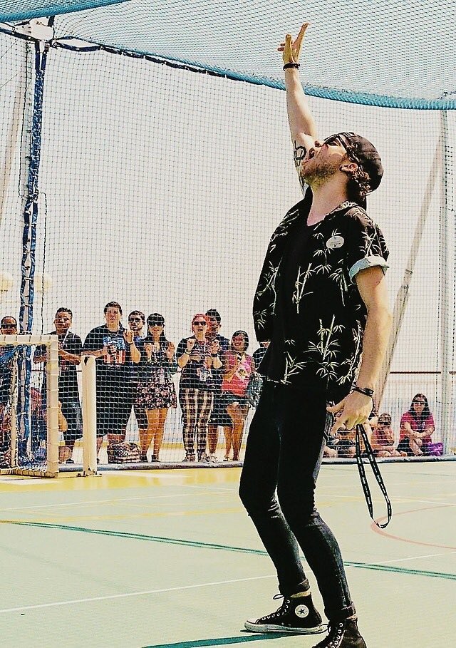 Happy 26th birthday to the Justin Timberlake of Paramore, Taylor York!    