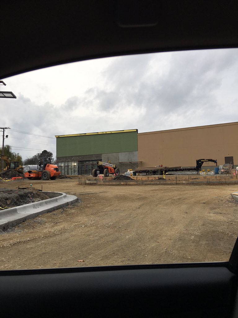ArtistLR's tweet photo. RT Searching1 Glad to see the new #NaturalGrocers coming to life in #LittleRock. #RodneyParham location https://t.co/hC1nYxZtIE