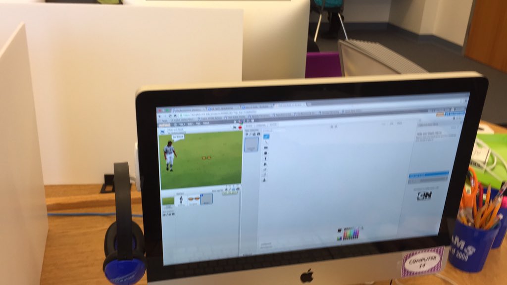 LadueTech's tweet image. A great day coding! #codingcircuits #beyondthehourofcode @OZOBOT @TheJoyLabz @Makerspaces_com @codeorg @scratch