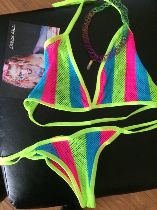 I got @dollskill swag today thanks to @DeepDirty!! 😍💖😈👽💀💎🔮 https://t.co/np12ME9Ct6<a class="tags" target="_blank" title="On Twitter" href="/?out=eyJ0eXAiOiJKV1QiLCJhbGciOiJIUzUxMiJ9.eyJpYXQiOjE3MjE5OTQ5MjksImlzcyI6InR3cG9ybnN0YXJzLmNvbSIsIm5iZiI6MTcyMTk5NDkyOSwiZXhwIjoxNzUzNTMwOTI5LCJyZWRpcmVjdF91cmwiOiJodHRwczovL3R3aXR0ZXIuY29tL2RvbGxza2lsbCJ9.Z-x-dh2tcx9fBff8XHleXmUic0A0VYM56Yn4Fxir5JadQA1O0MkyohC7Tz4ioj_2IYTzzh4a0PwFpY69_VjIYw">@dollskill</a><a class="tags" href="/tag/deepdirty">@deepdirty</a><a href="/tag/hustler"class="tags"><span>#hustler</span></a><a href="/tag/lesbian"class="tags"><span>#lesbian</span></a>