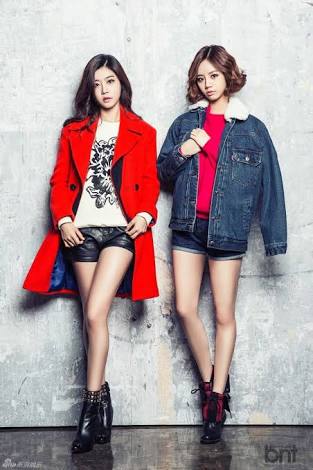 Sojin&amp;Hyerinya Wine Girls hari ini ulang tahun lho... Happy birthday..

#Minah