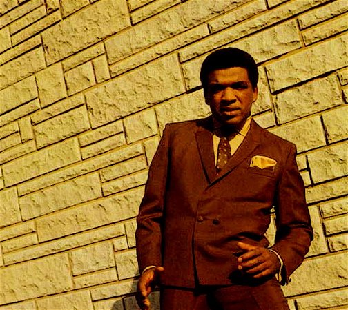BlackMusicFr's tweet photo. Is It Because I'm Black? Retour sur la légende Syl Johnson : https://t.co/wBh1GvvAZB #soulmusic #blackmusic https://t.co/rkKHqafrHO