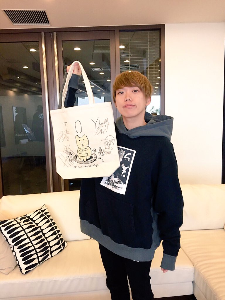 04 Limited Sazabys サイン入りクッション 04 Limited Sazabys サイン入りクッション