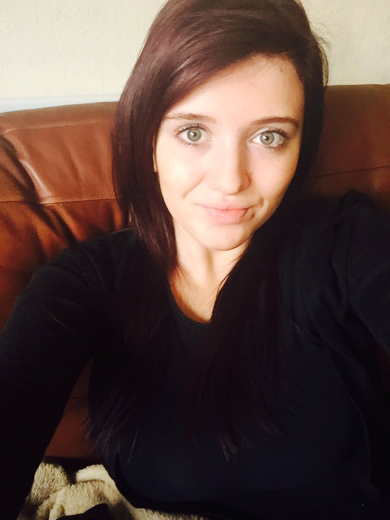 BRichards93's tweet photo. Brown hair don't care 💁🏻 https://t.co/FwJLWAsnjV