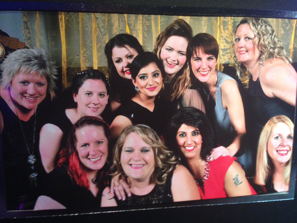 jo23980's tweet photo. #necxmas love these girls..... https://t.co/ZOwK5hi7u1