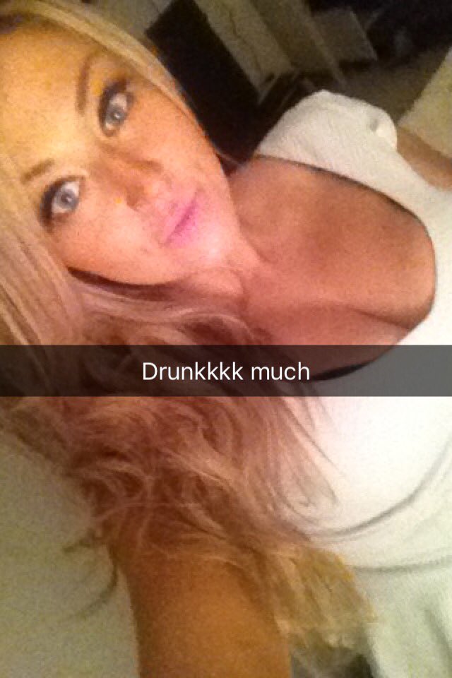 elbrooksy's tweet photo. Xmas boozing makes me happy 🍷🍸🍷🍸 https://t.co/EFqmtDtLI6