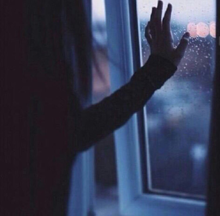 Nnn___100's tweet photo. ليل الشتاء باله طويل .. و اغلب تفاصيله : وَلَه !
#بوح_اخر_الليل https://t.co/h7f2MCwSf0