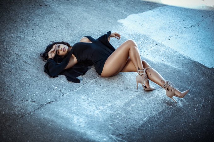Watch Vida Guerra's leaked NSFW photo on TwXstars