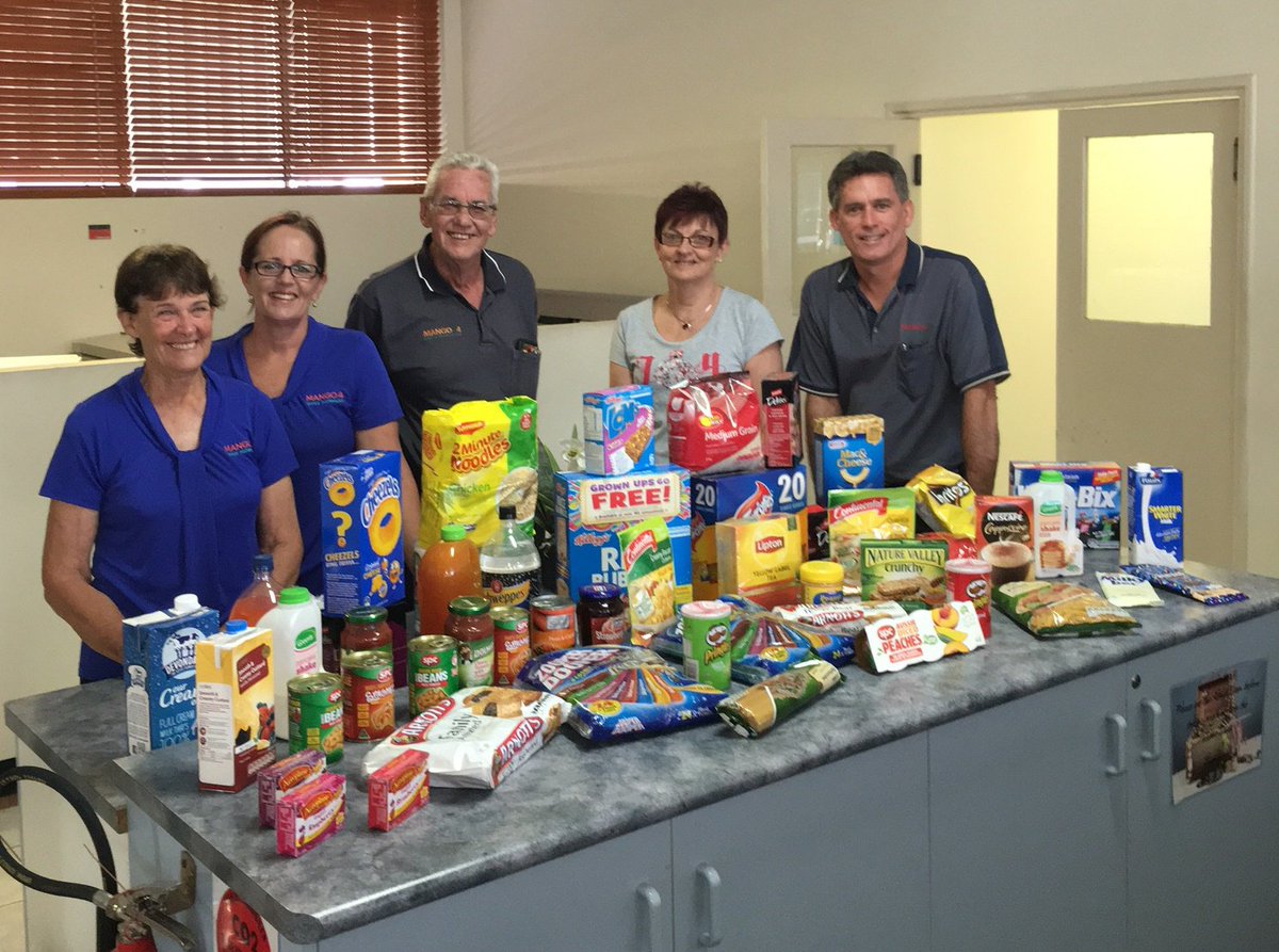 Mango4tech's tweet image. Some team members proudly prepare our donation to @Anglicarecq for those in need in Rocky.