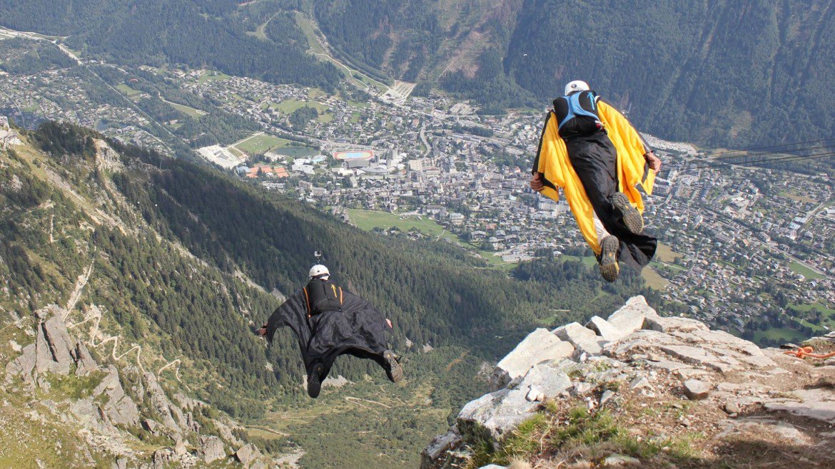 TheirBest's tweet image. Need a shot of adrenalin? Watch this my friends
buzzy.club/2015/12/13/nee…