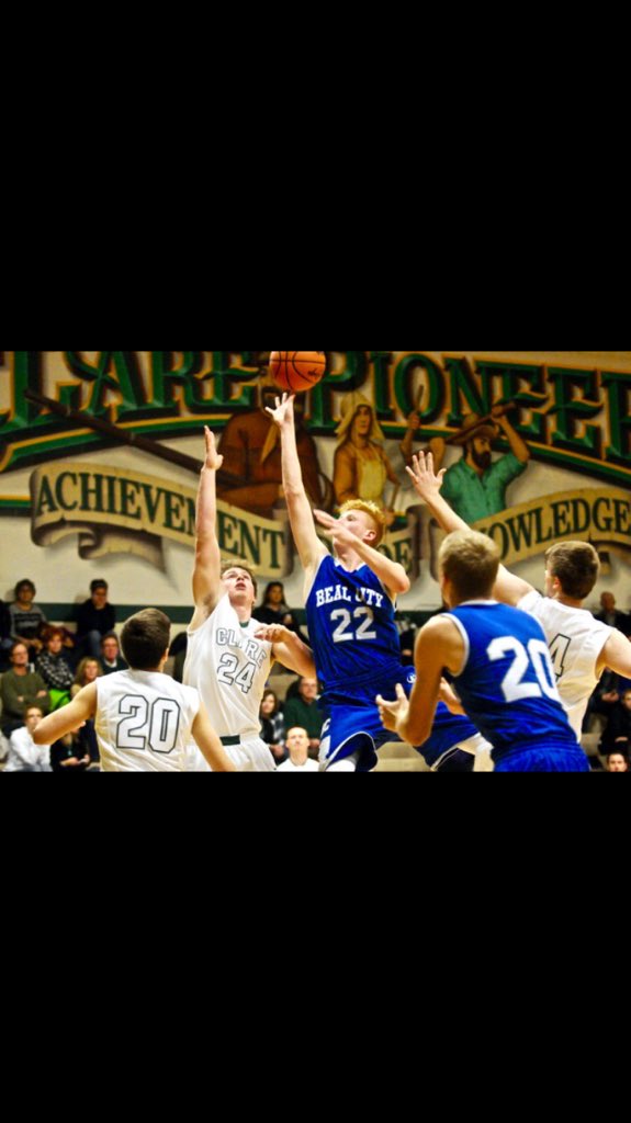 Good luck to the boys basketball team as they get ready to take on Saginaw nouvel Catholic central at 7!