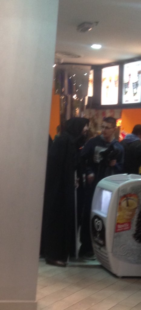 ale_villa97's tweet photo. "Che la forza sia con te" #StarWars #TheForceAwakens @zizzo_zizzo https://t.co/uUo4J80aEj