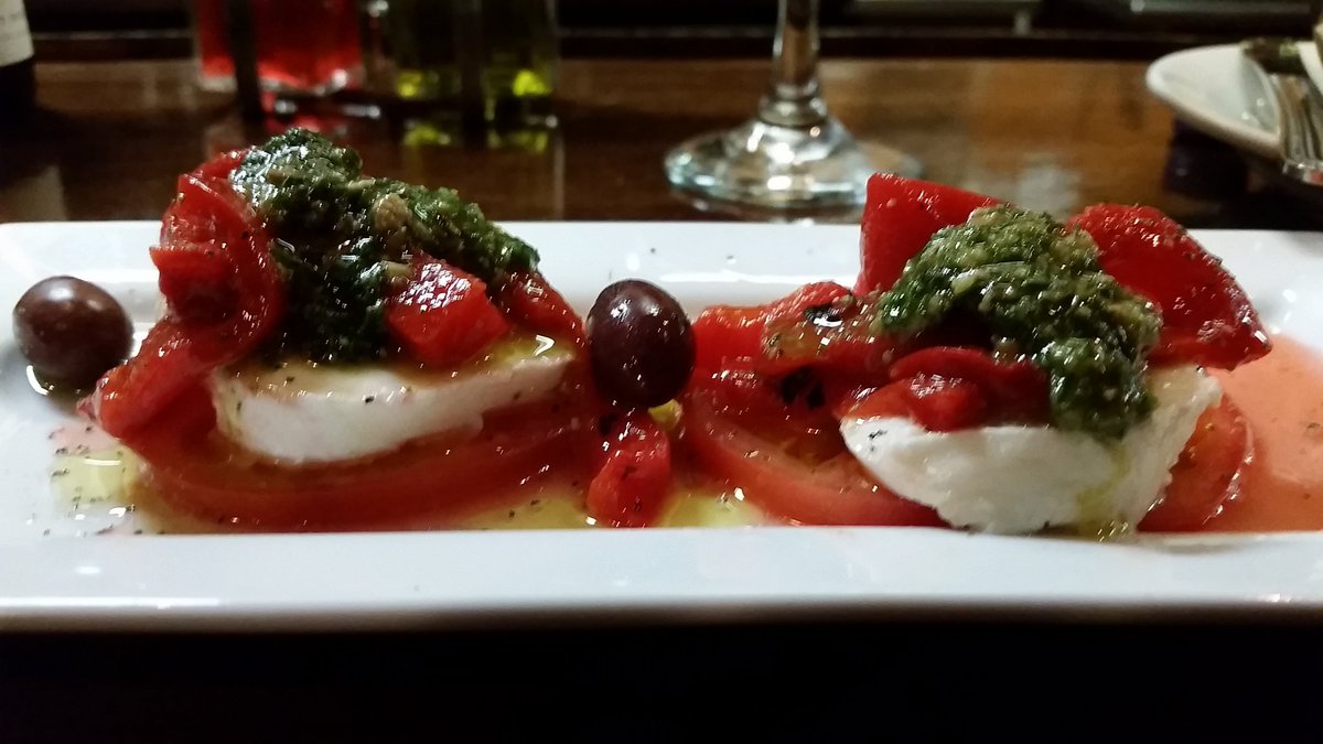 Brock1028's tweet photo. Awesome caprese salad with fresh pesto sauce.   #awesome. #food https://t.co/zF5TdqkjhS
