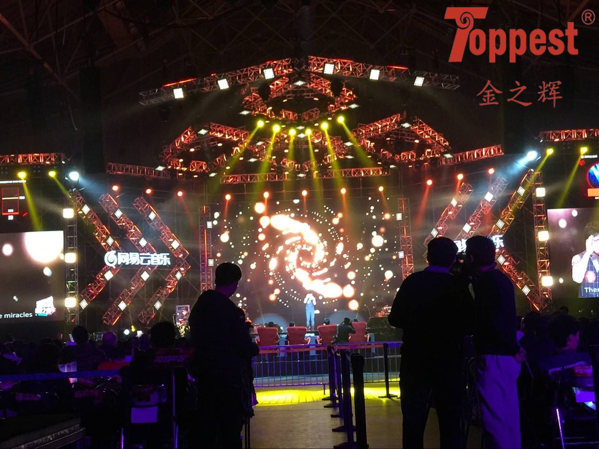 Sandy_Toppest's tweet image. 7*7 led golden matrix are always creative!! We are OEM &amp;amp; ODM lighting producer, any inquiry pls send info@toppest.cn
